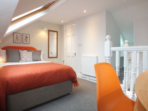 St. John's Street, Reading RG1, Room to rent