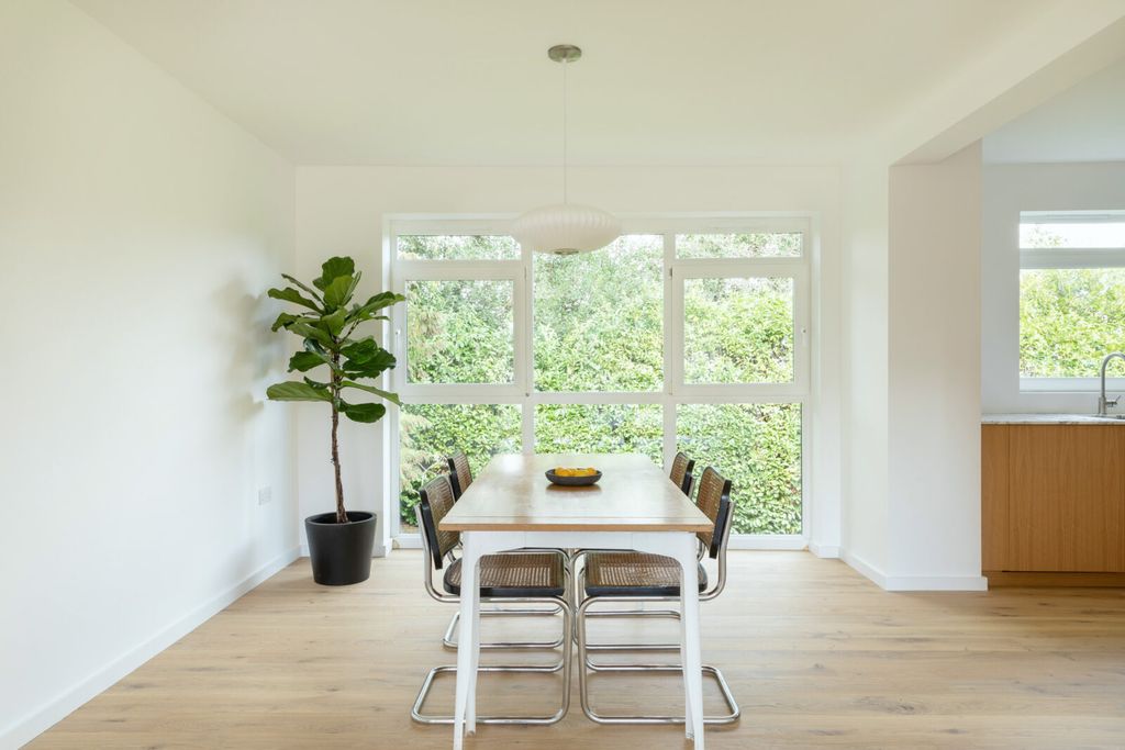 Additional image 3 of 3 bed flat for saleDarnhills, Radlett, Hertfordshire WD7
