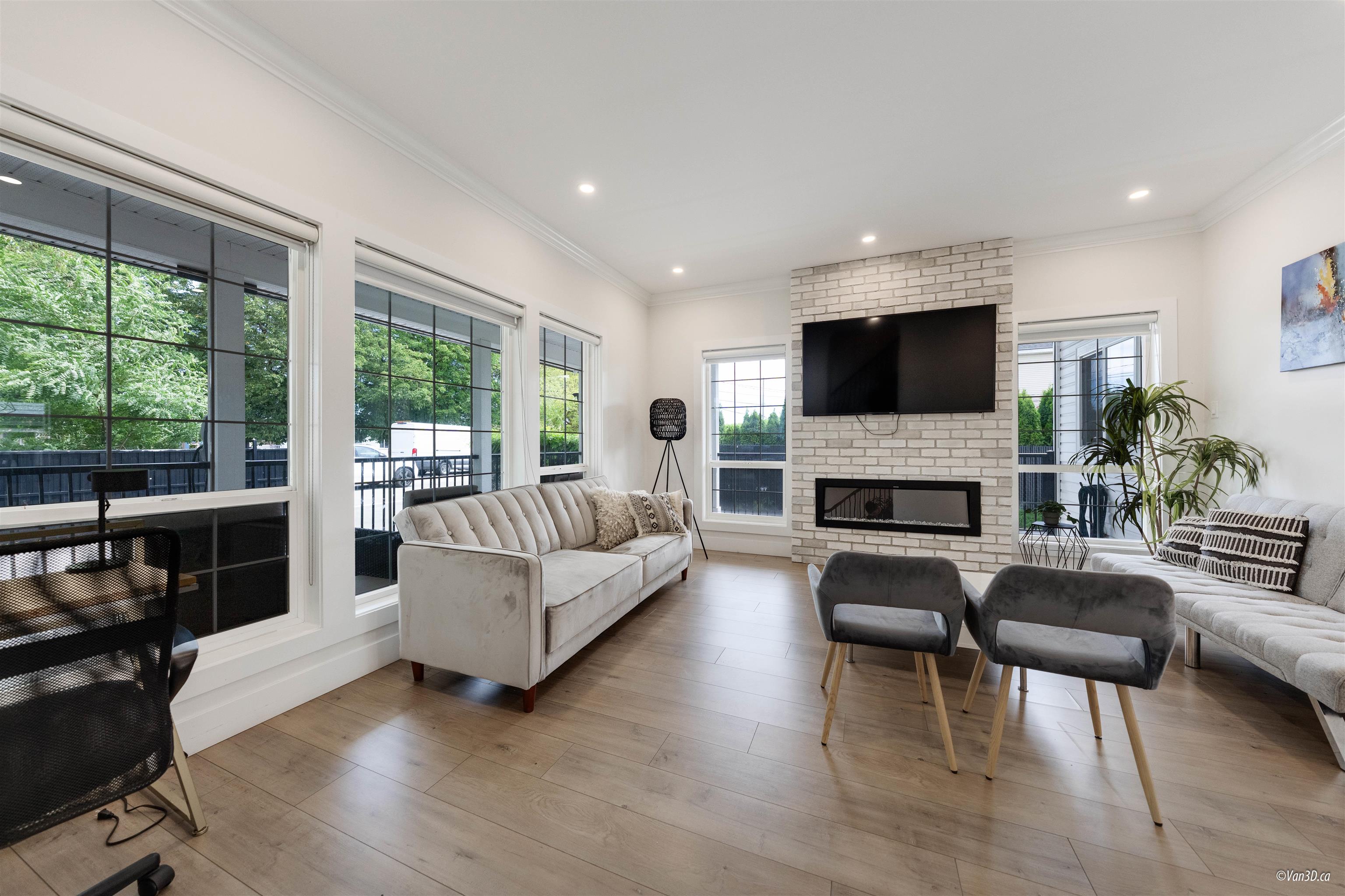 6709 216 Street, Langley, BC, V2Y 0W9