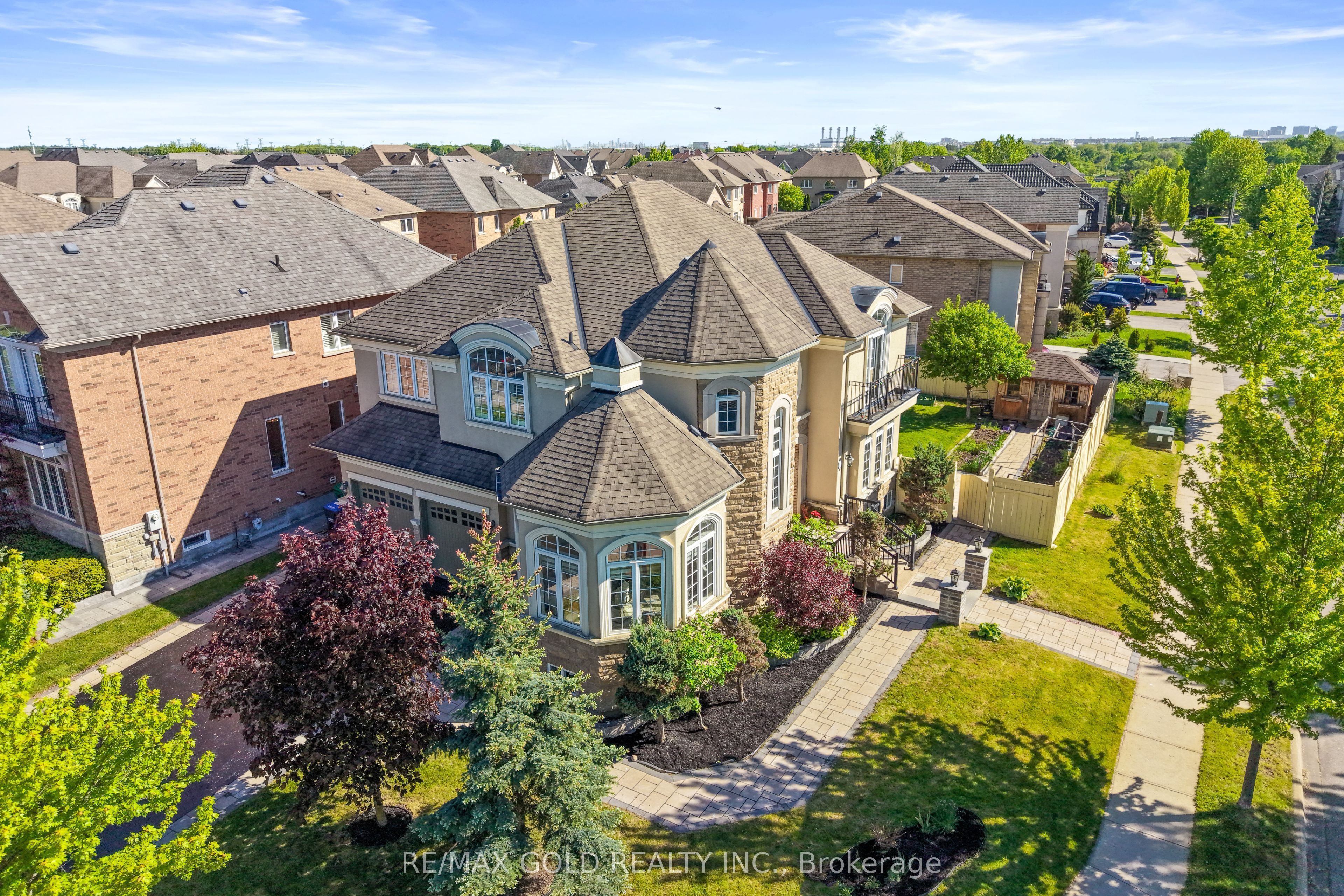 Additional image 3 of 18 Hampton Springs Drive, Brampton, ON, L6P 2W4