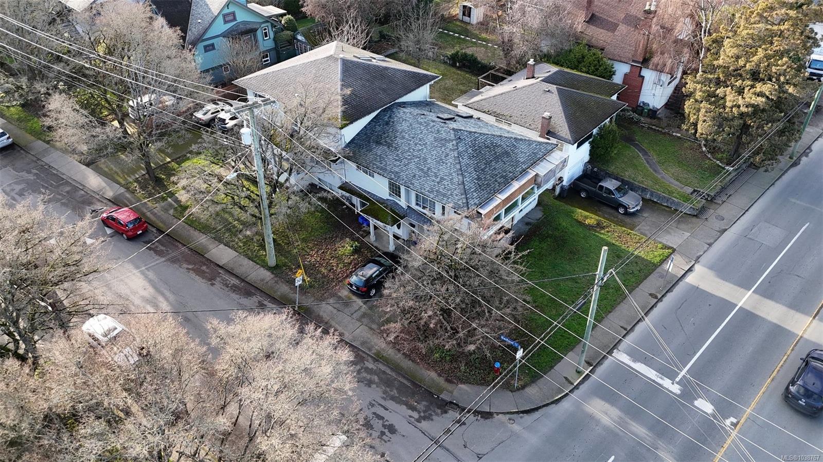 3176 Balfour Avenue, Victoria, BC, V9A 1S1