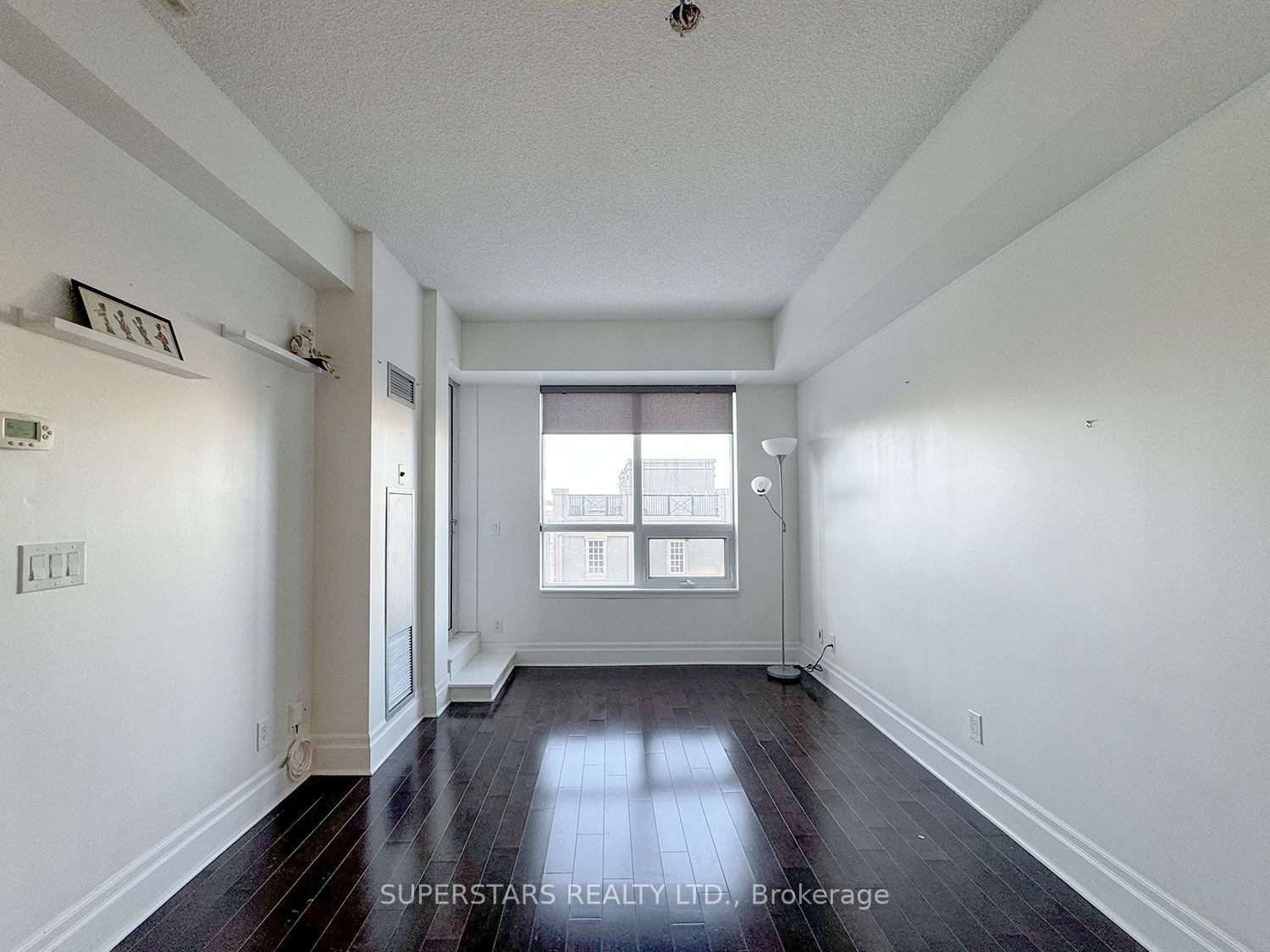 Additional image 2 of 402A-1 Upper Duke Crescent, Markham, ON, L6G 0B6