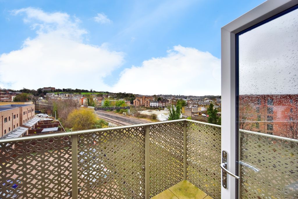 Additional image 12 of 2 bed flat for sale2 Glenway Road, Rochester ME1