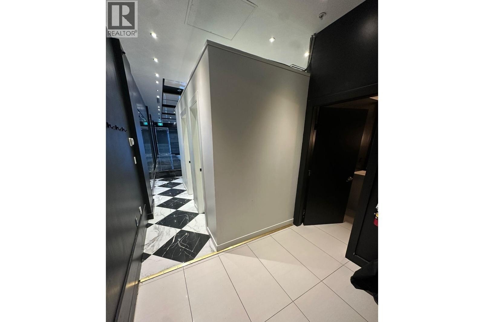 Additional image 8 of 1455 Pender Street West, Vancouver, BC, V6G2S3