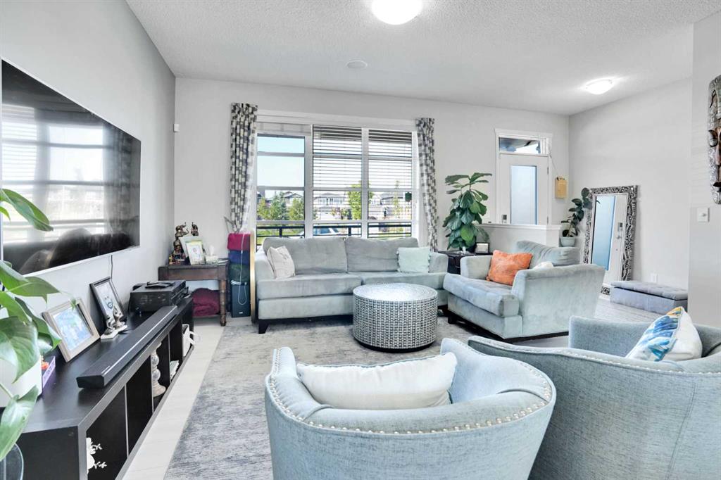 215 Savanna Parade NE, Calgary, AB, T3J 0W1 photo 4
