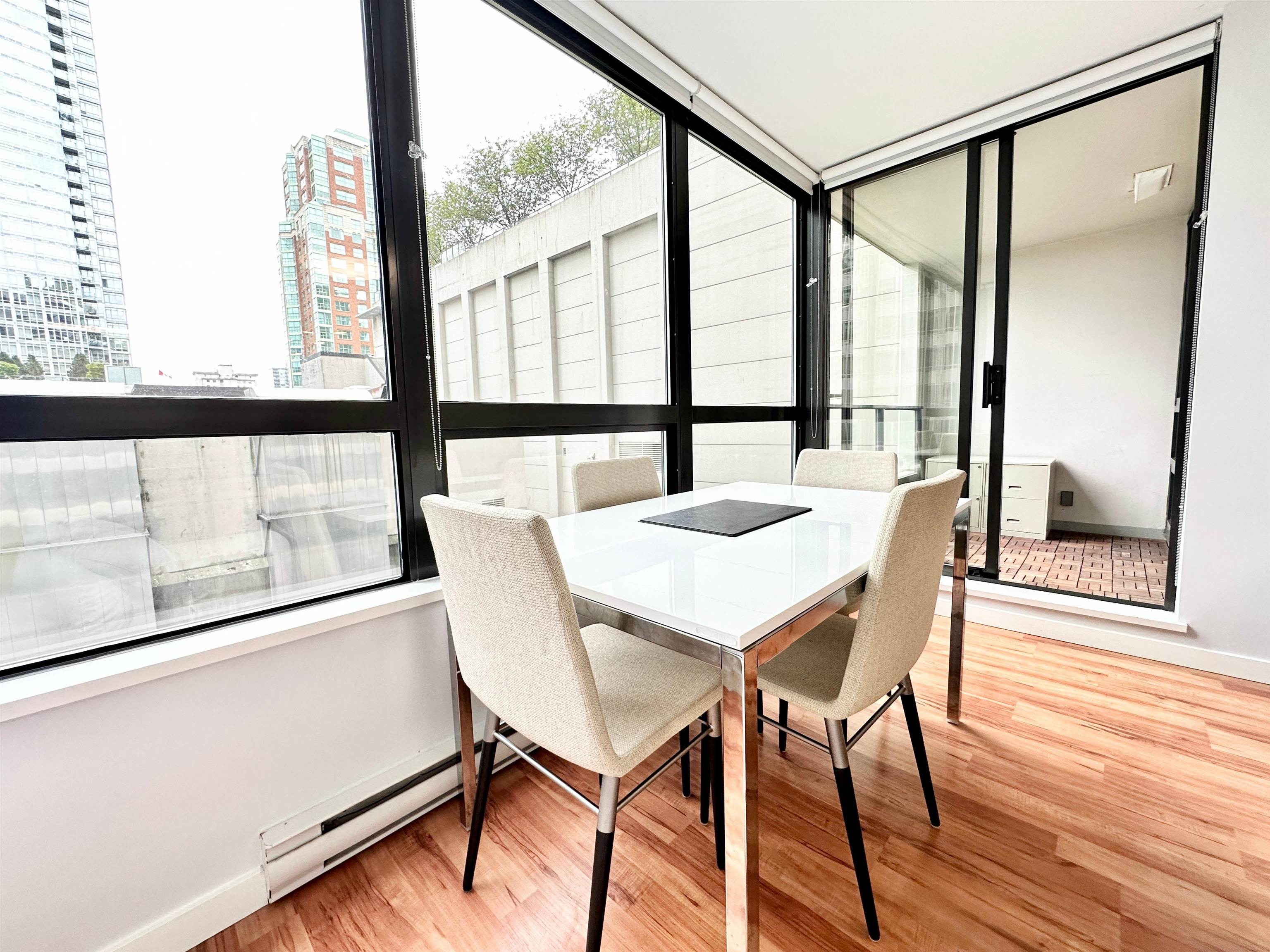 608-933 Hornby Street, Vancouver, BC, V6Z 3G5 photo 5