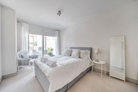 Woodlands Way, Putney, London SW15
