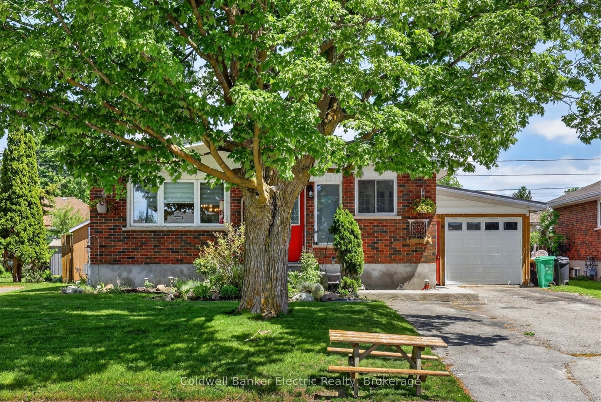 668 Barbara Crescent, Peterborough, ON, K9J 3X5 photo 3