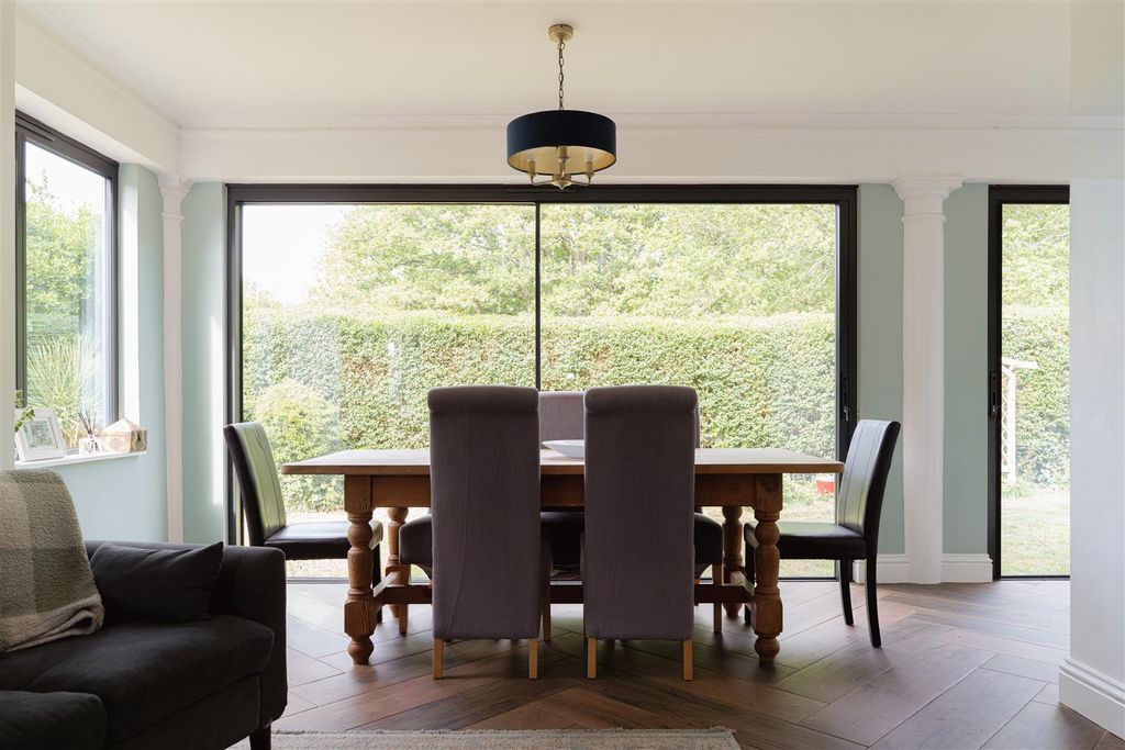Additional image 5 of 4 bed detached house for salePendleton Road, Redhill RH1
