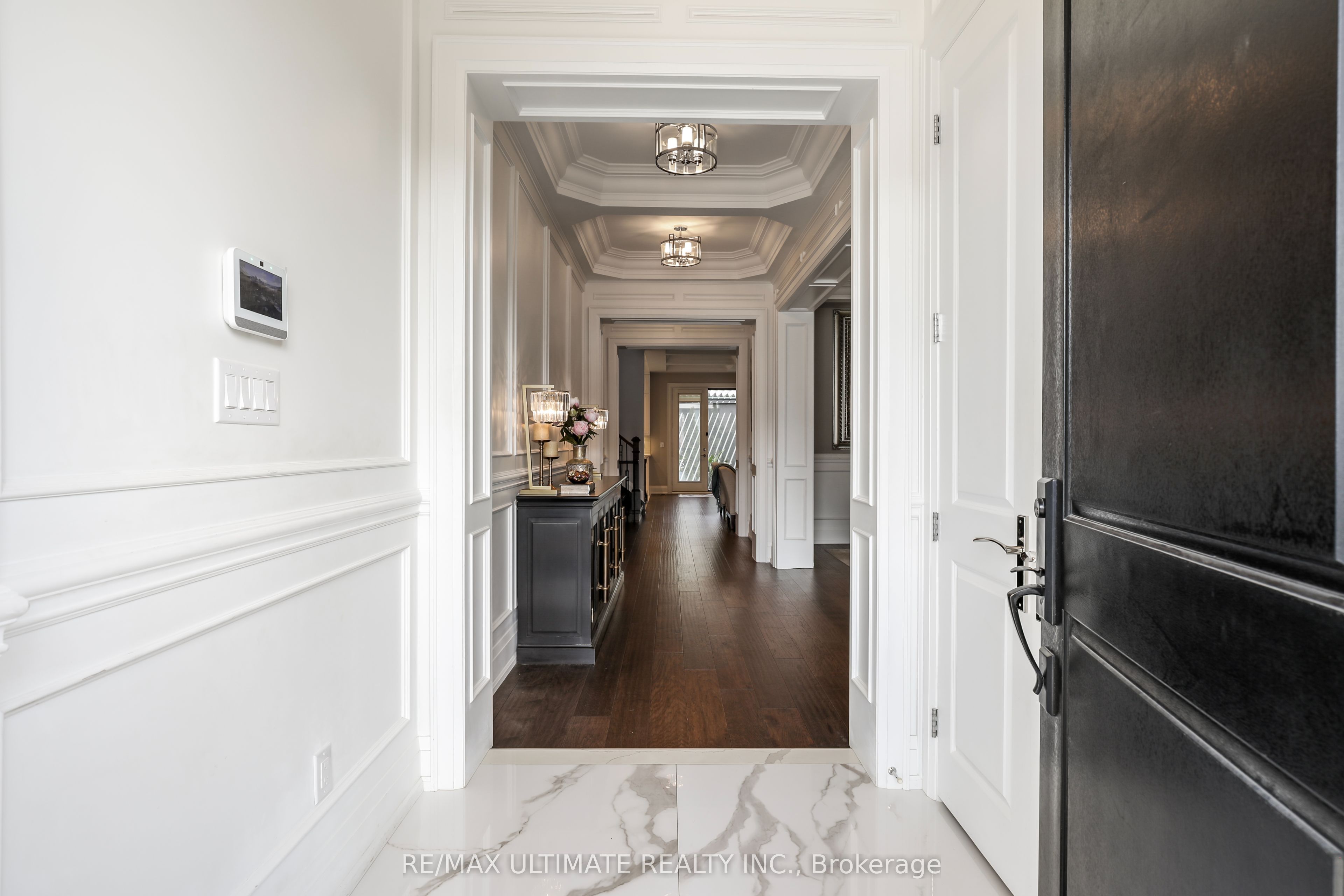 31 Presteign Avenue, Toronto, ON, M4B 3A9 photo 2