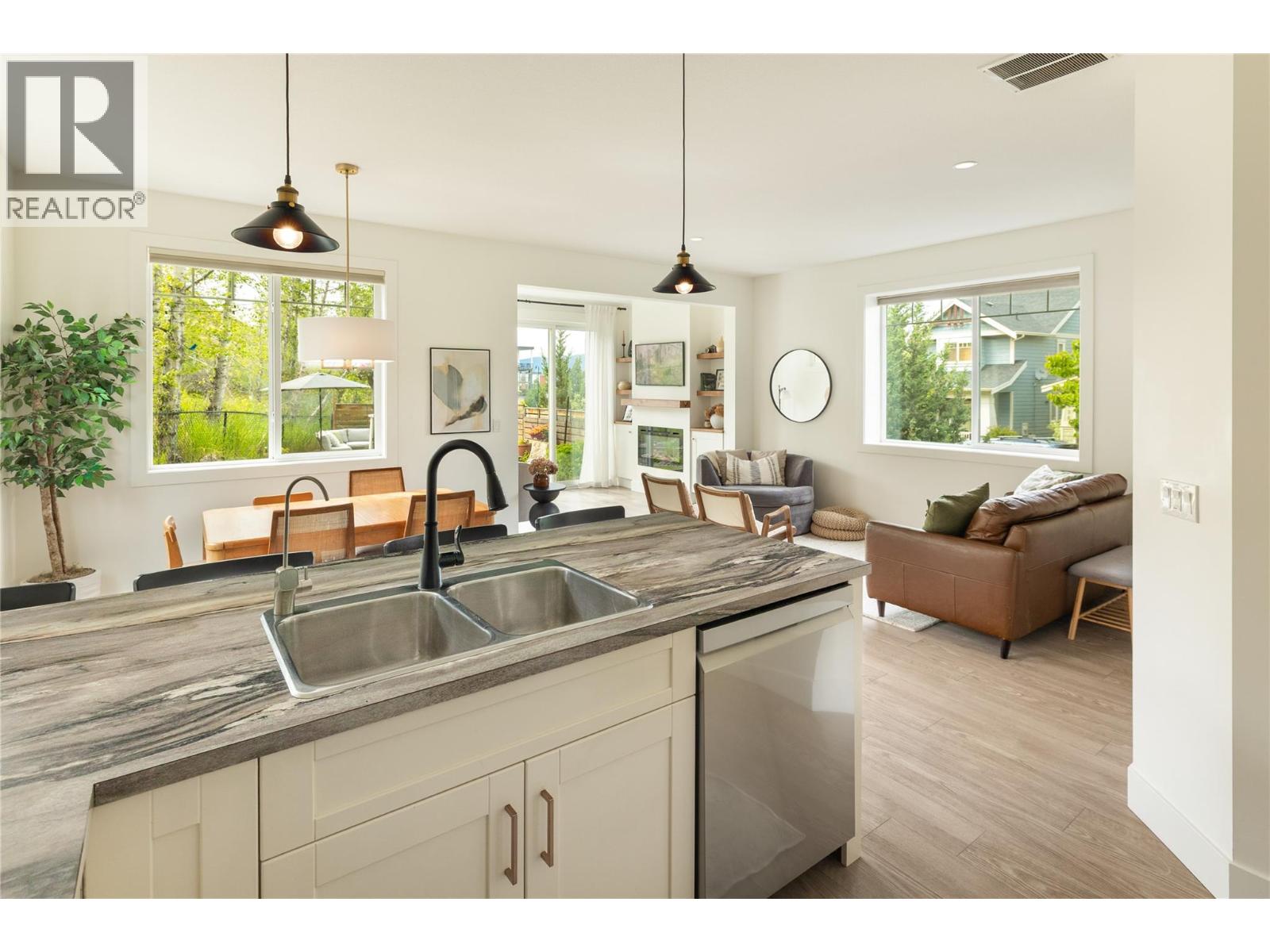 Additional image 2 of 1209 Bergamot Avenue, Kelowna, BC, V1W5K5