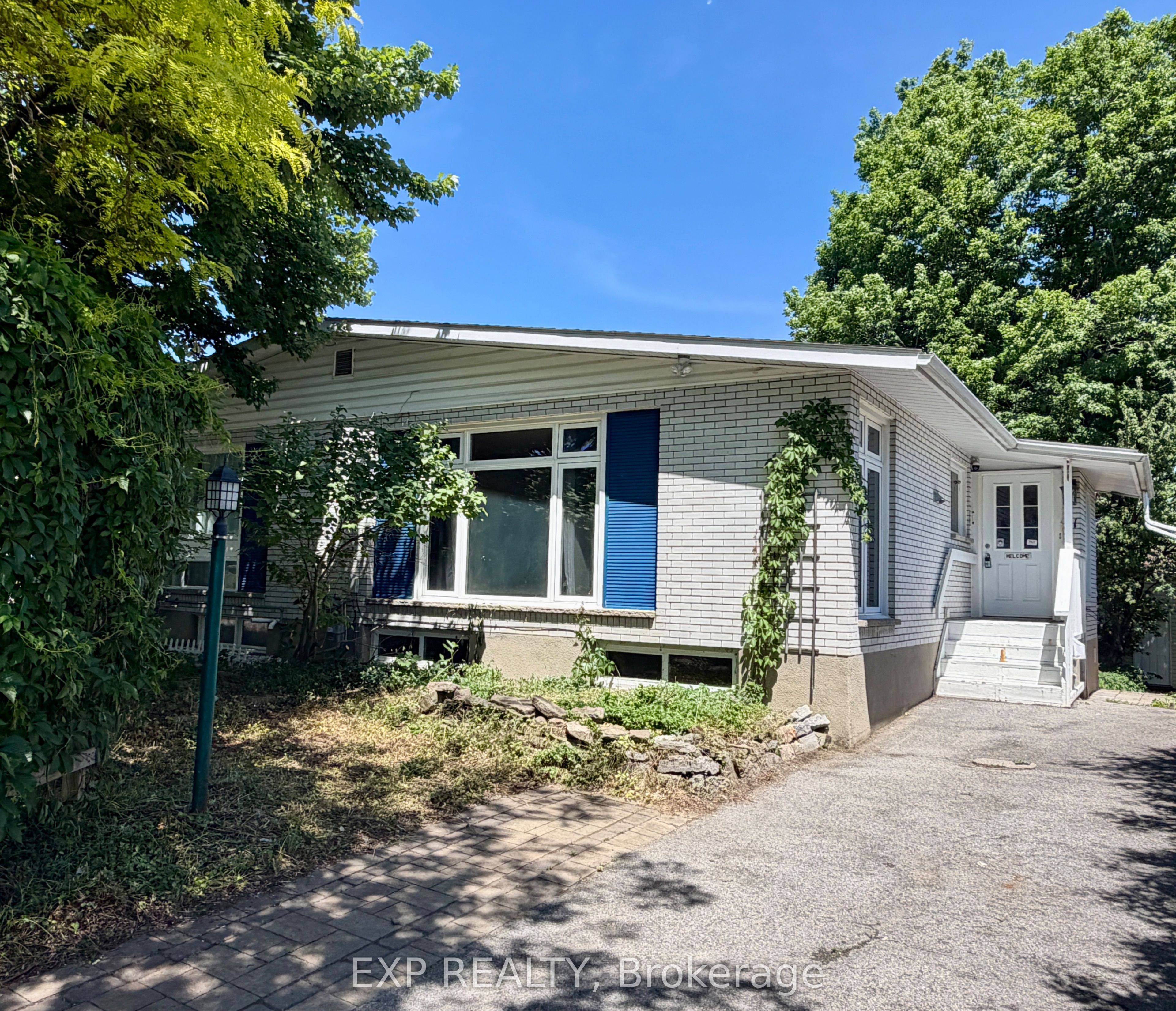 Additional image 3 of 21 Southview Crescent, Ottawa, ON, K2E 5R4