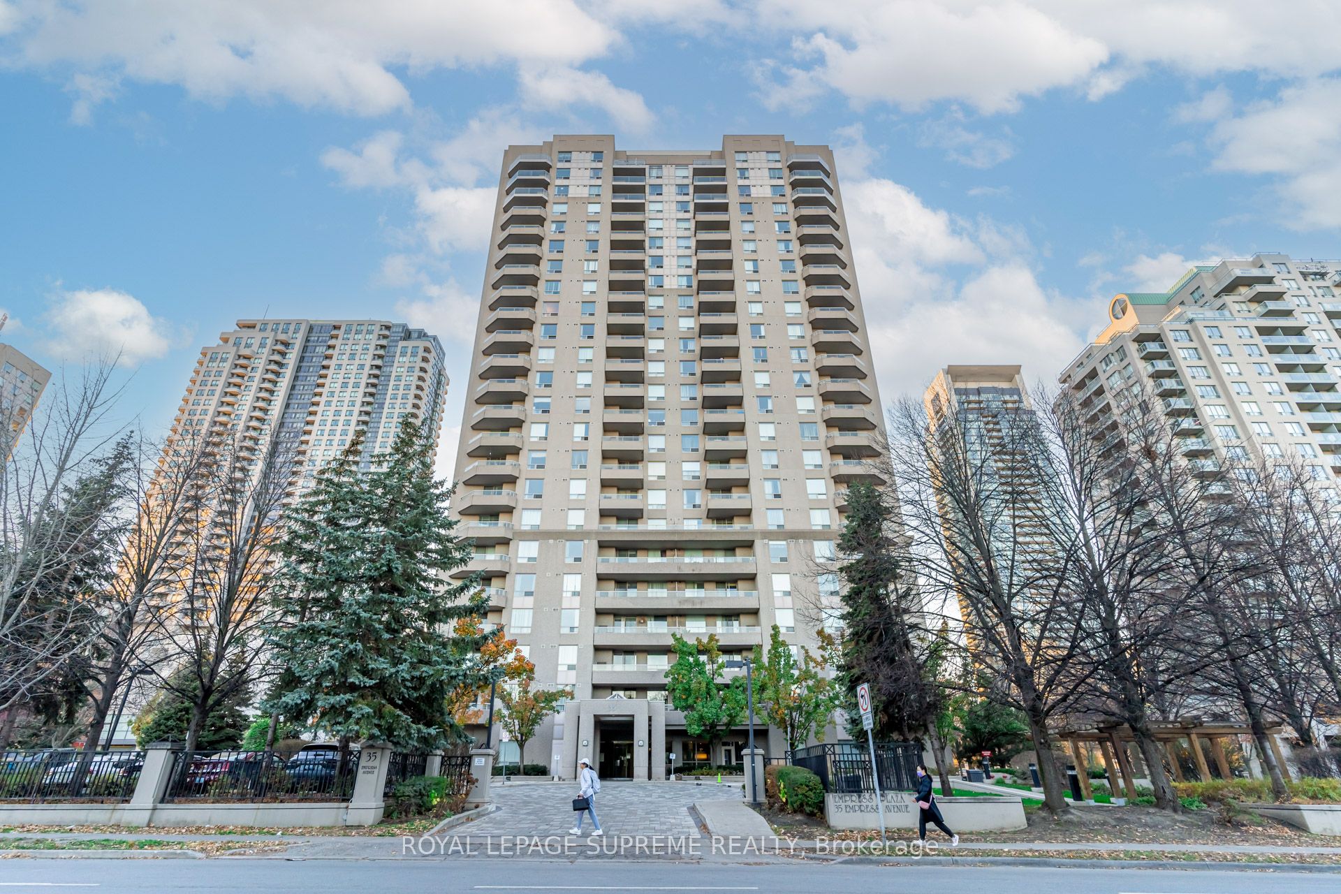 210-35 Empress Avenue, Toronto, ON, M2N 6T3