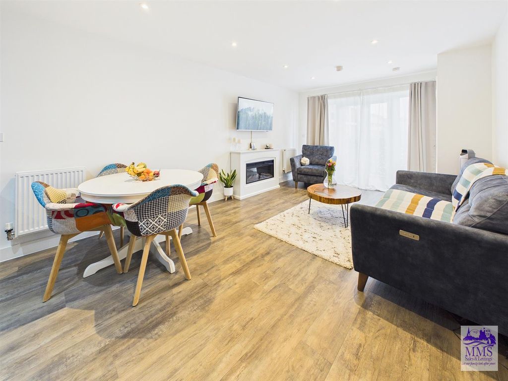 Additional image 7 of 2 bed flat for saleGlenway Road, Rochester ME1