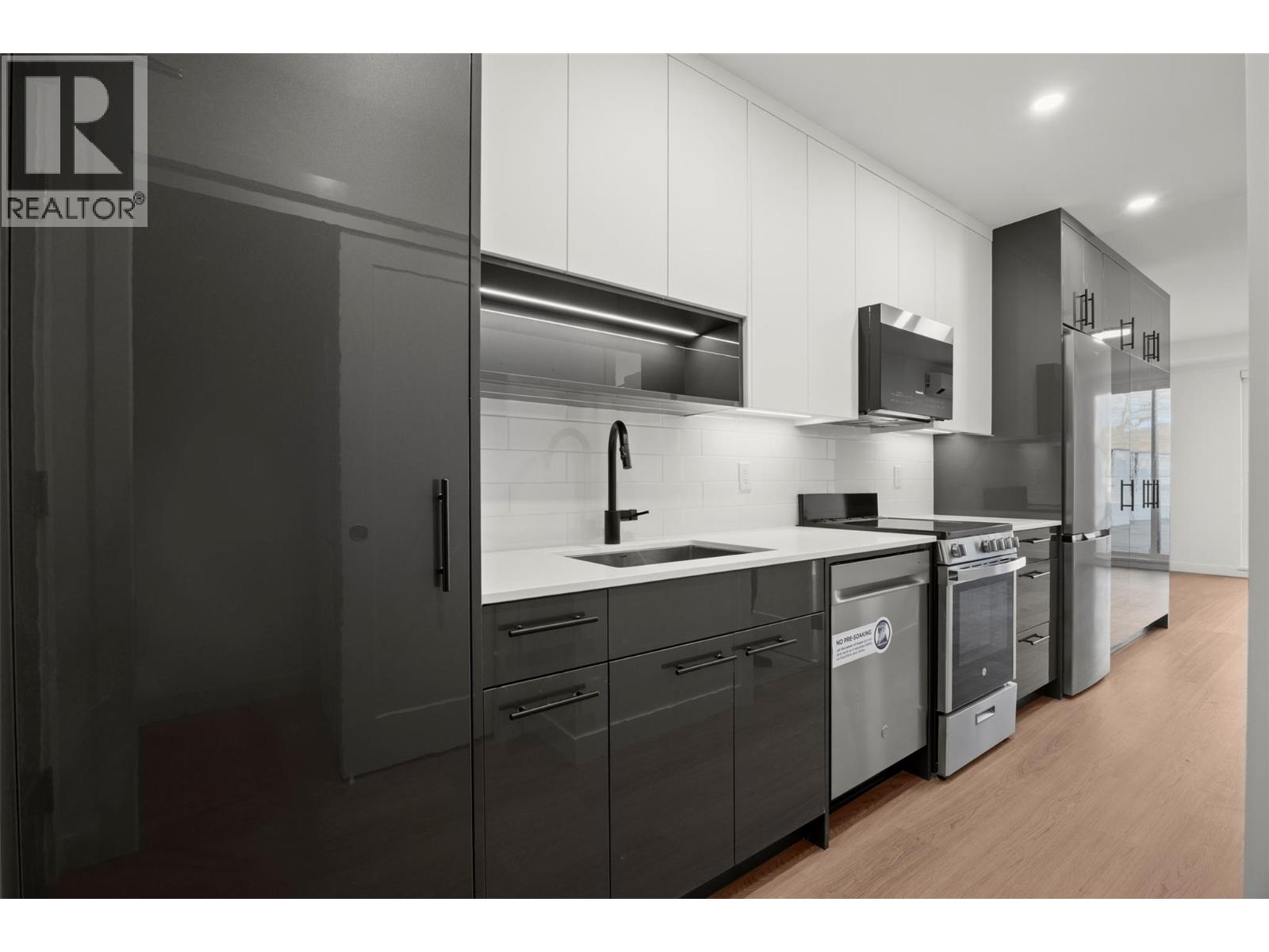 Additional image 5 of 212-1380 Pridham Avenue, Kelowna, BC, V1Y6B9