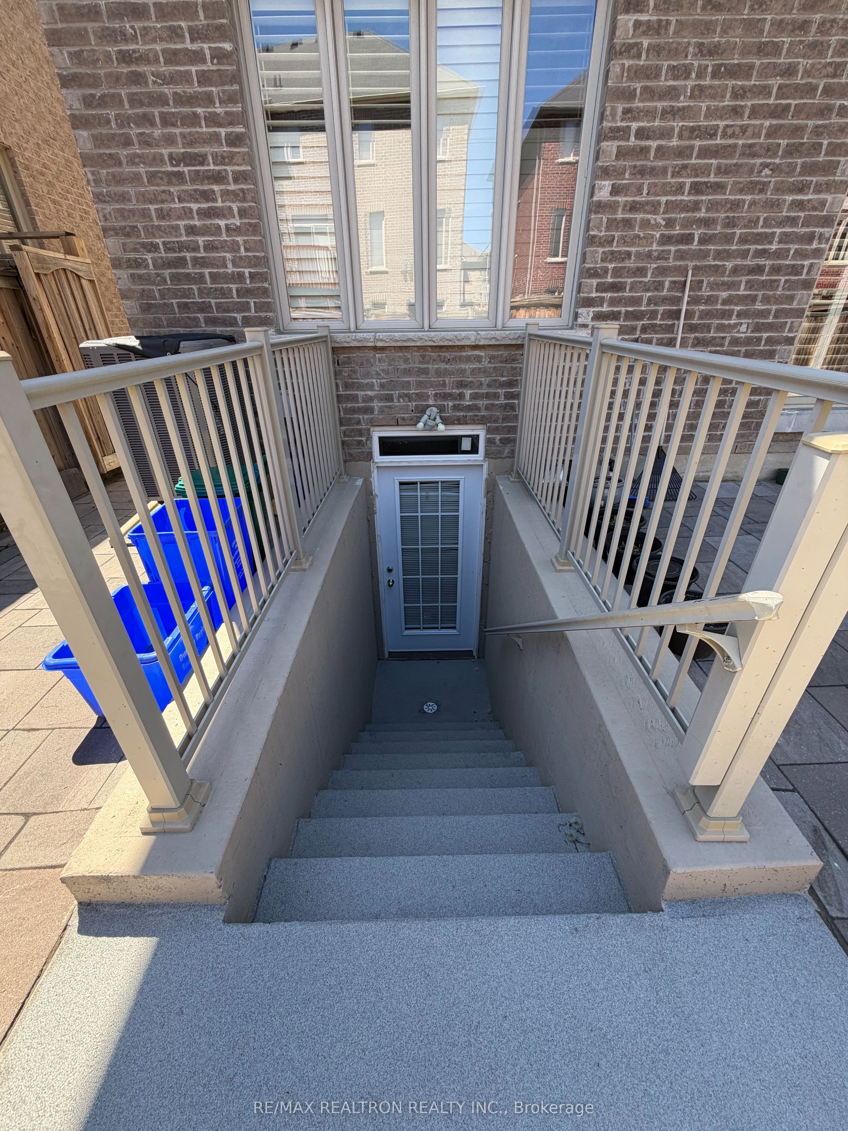 BSMT-105 Stannardville Drive, Ajax, ON, L1T 0M4