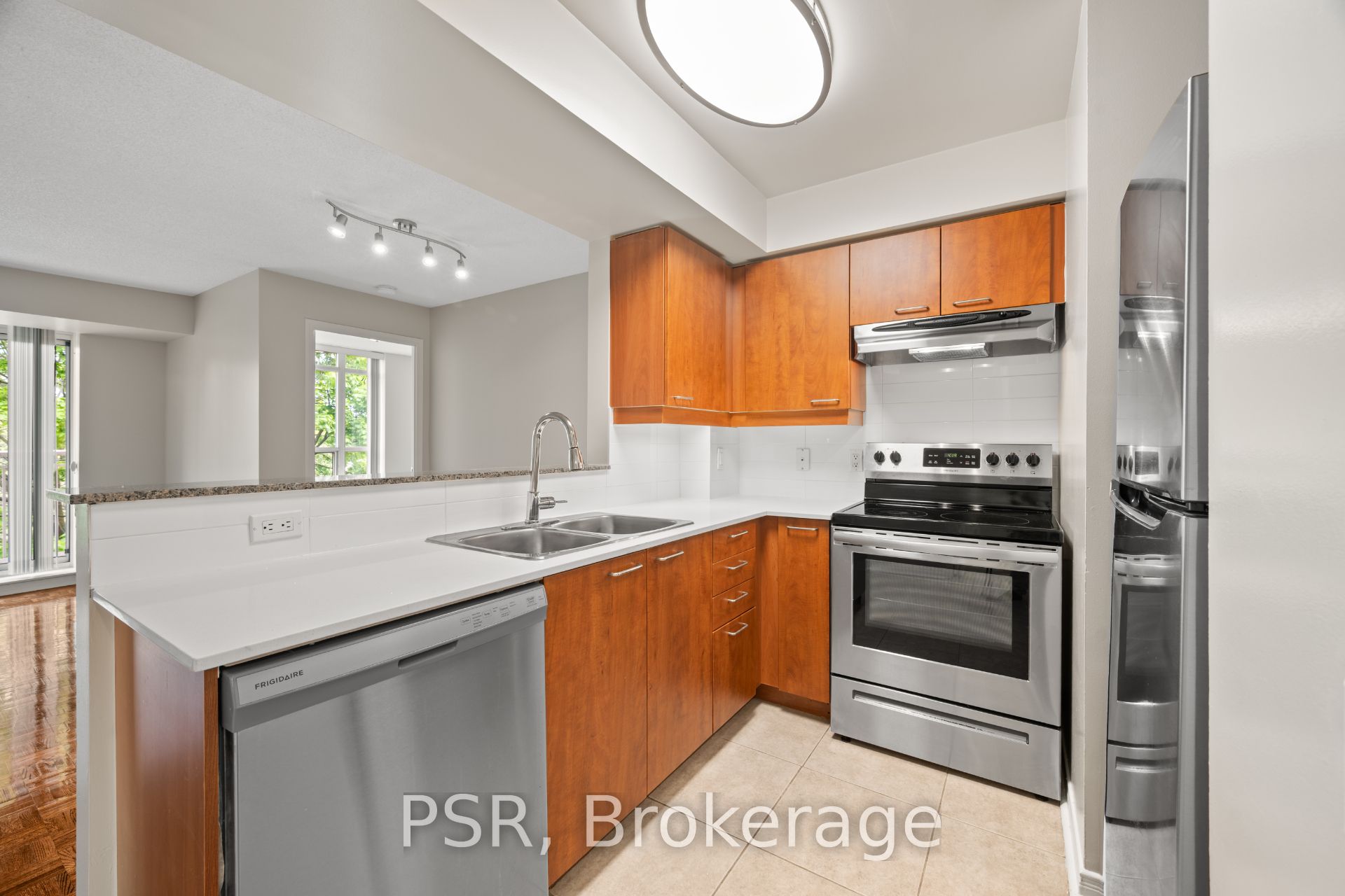 312-515 Rosewell Avenue, Toronto, ON, M4R 2J3 photo 5