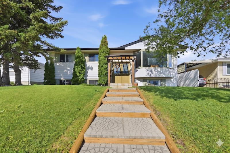 7115 Huntercrest Road NW, Calgary, AB, T2K 4J9