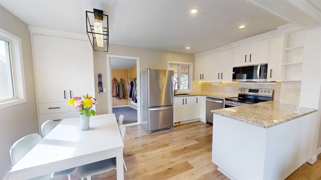 117 Midcrest Crescent SE, Calgary, AB, T2X 1B4 photo 5