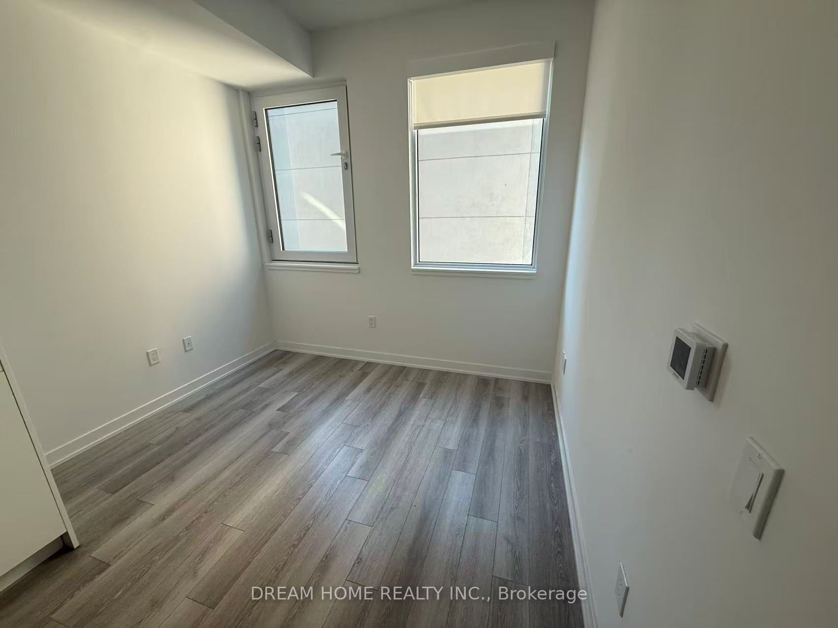 Additional image 2 of 702-238 Simcoe Street, Toronto, ON, M5T 0E2