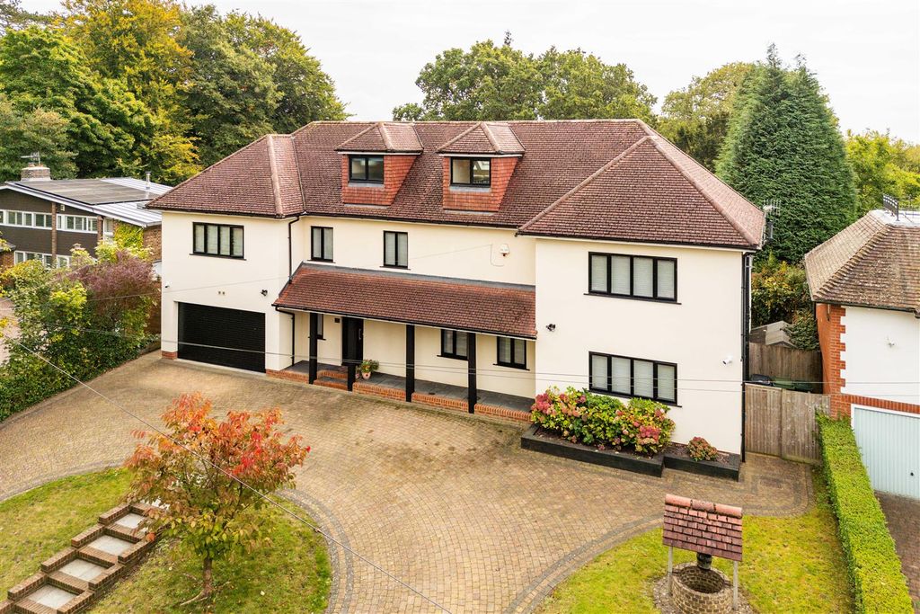 6 bed detached house for saleFurzefield Road, Reigate RH2