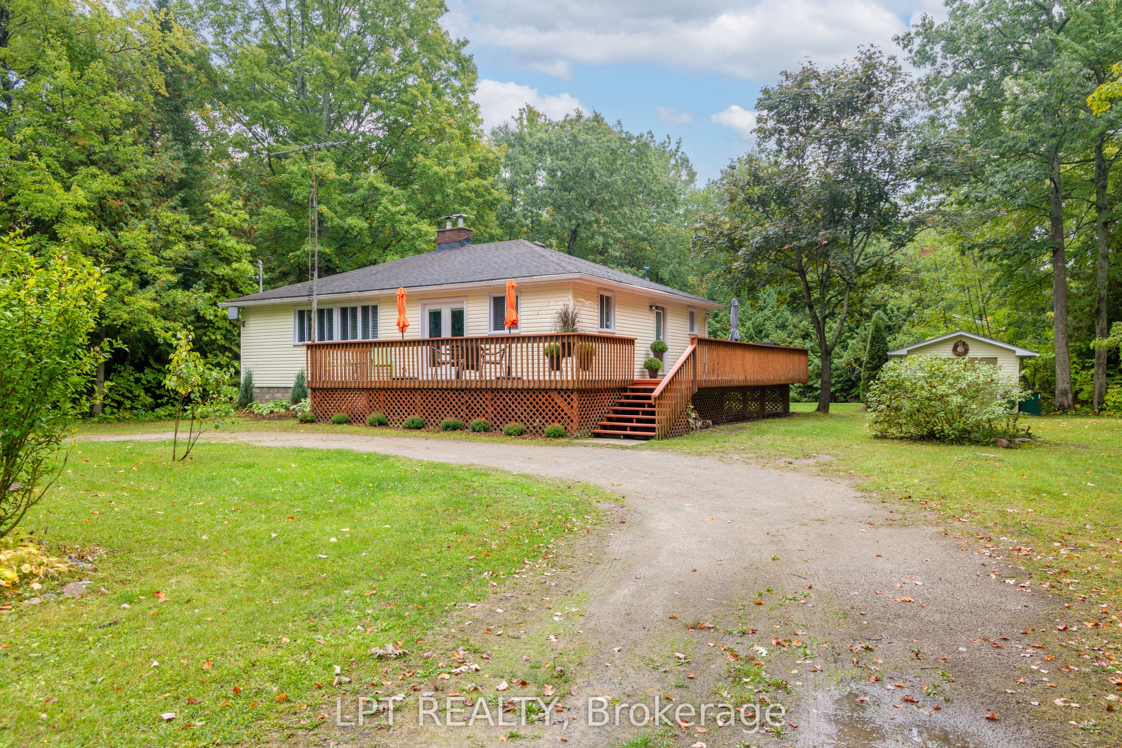 34 Staglir Drive, Tiny, ON, L9M 0H2