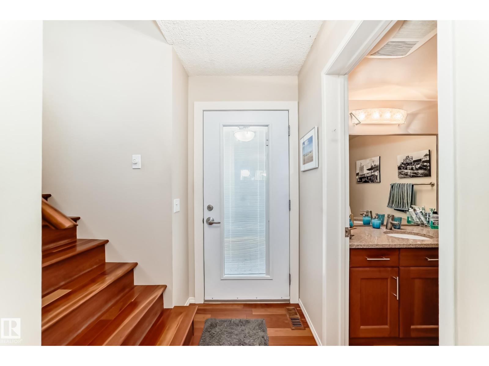 7930 111 Street NW, Edmonton, AB, T6G2R2 photo 5