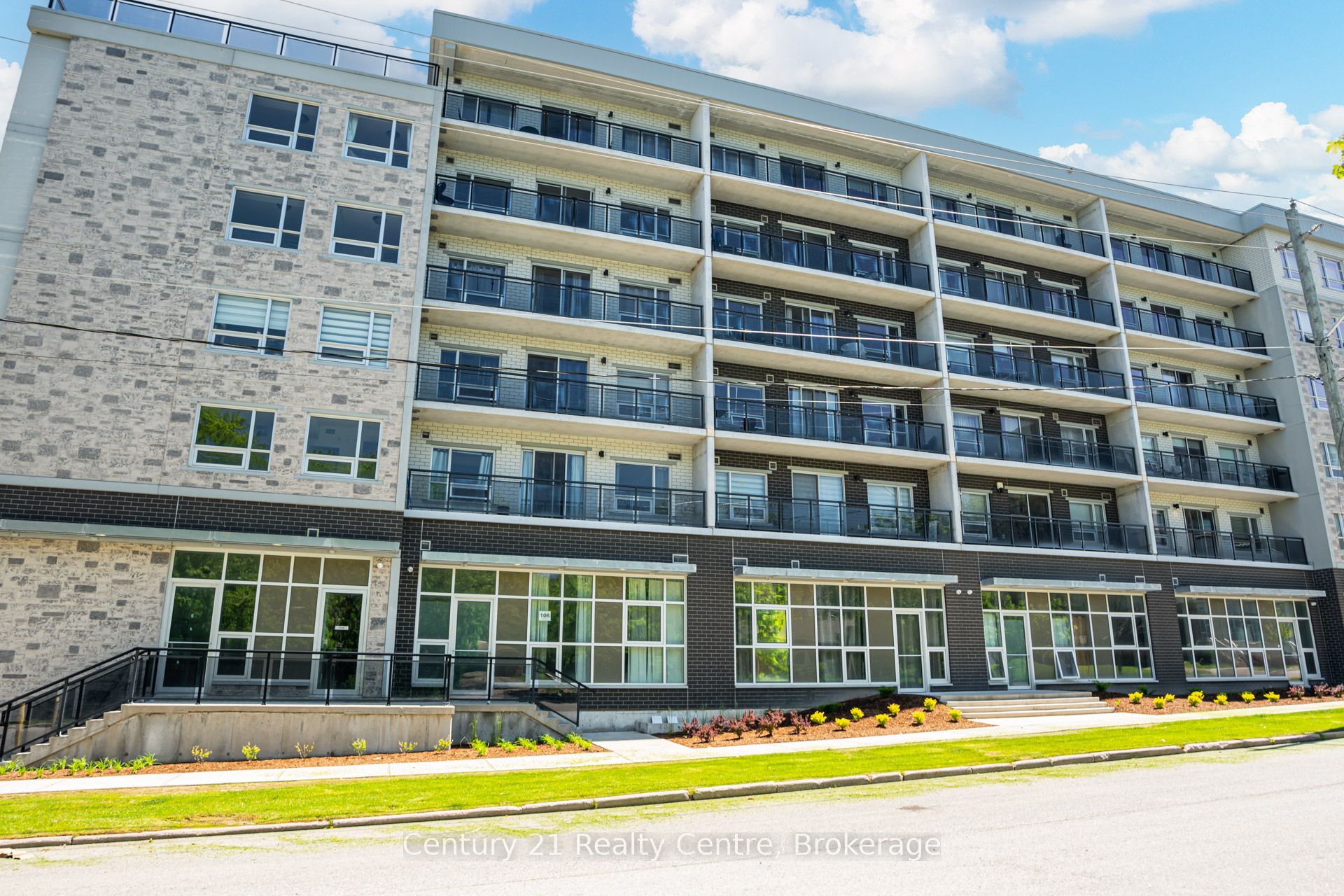 Additional image 4 of F 103-275 Larch Street, Waterloo, ON, N2L 3R2