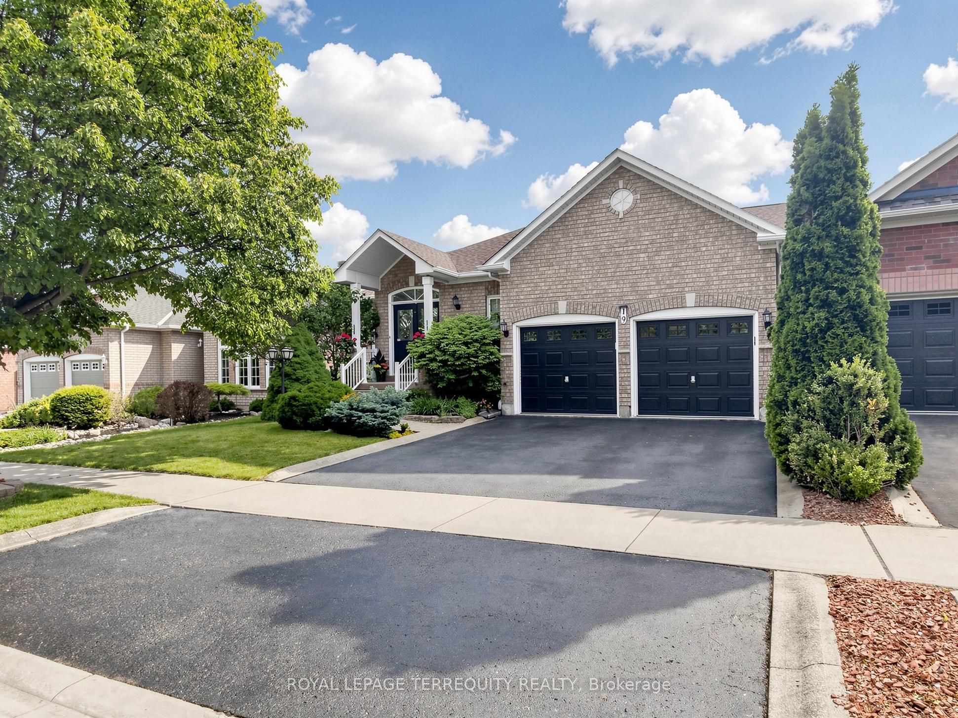 19 Johnson Crescent, Halton Hills, ON, L7G 6C9