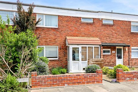 Empress Avenue, London E12