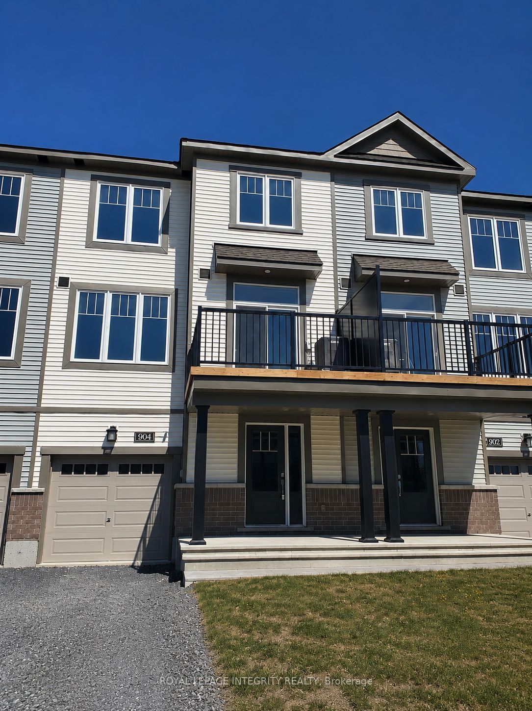 904 Lixnaw Court, Ottawa, ON, K2J 6Y3