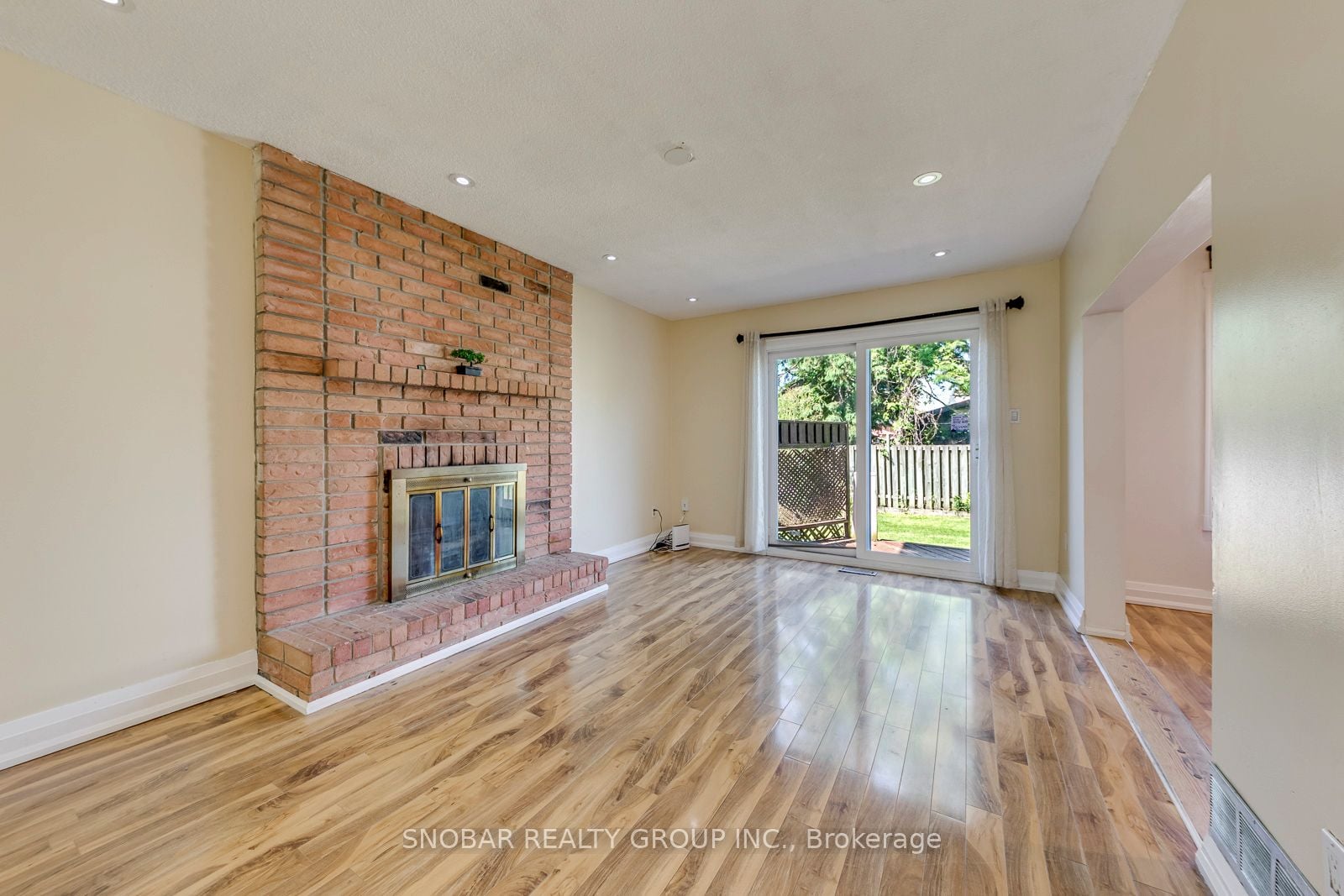 Additional image 5 of 296 Rimilton Avenue, Toronto, ON, M8W 4X6