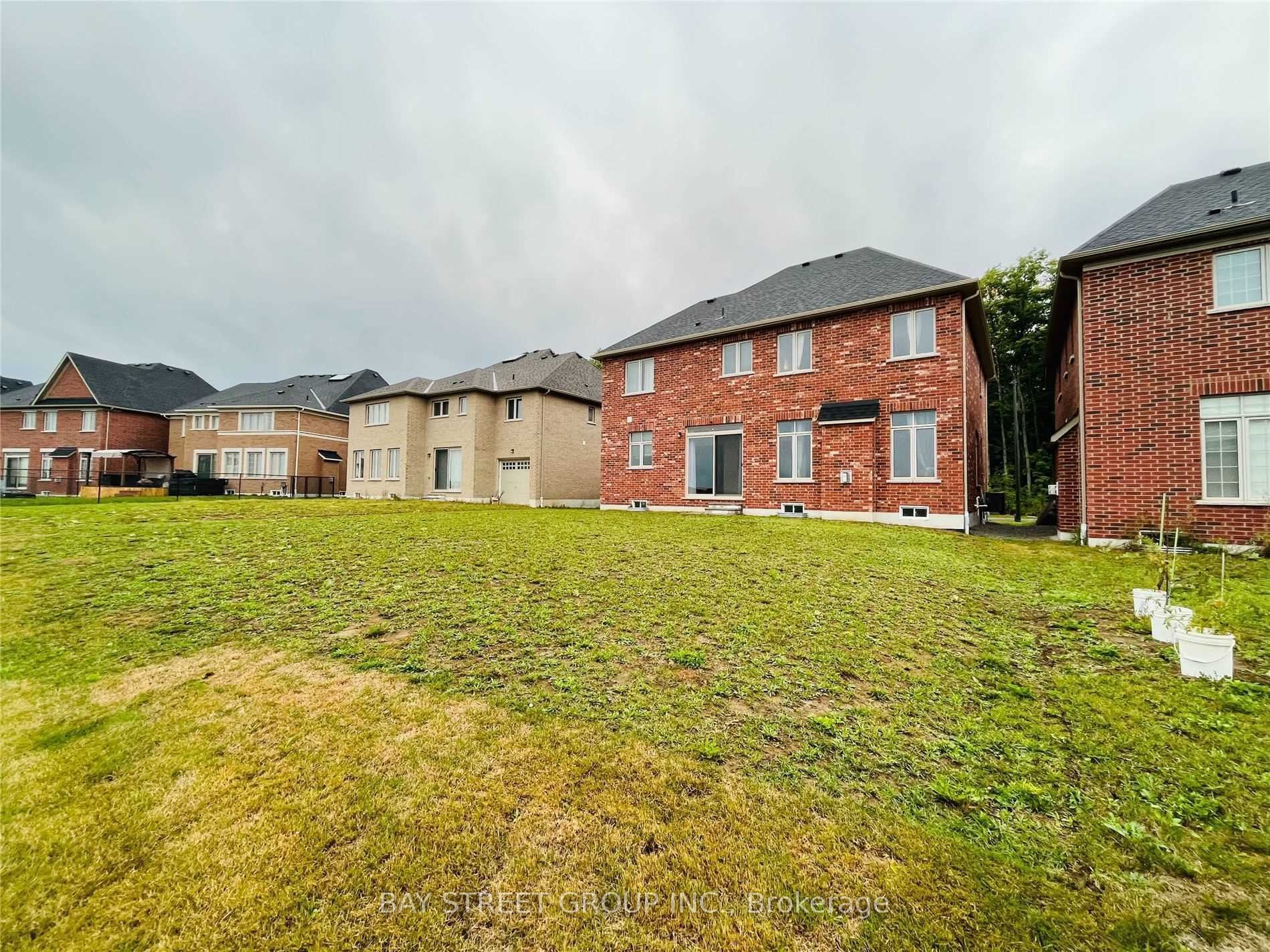 25 Mcisaac Drive, Springwater, ON, L9X 2A2 photo 5