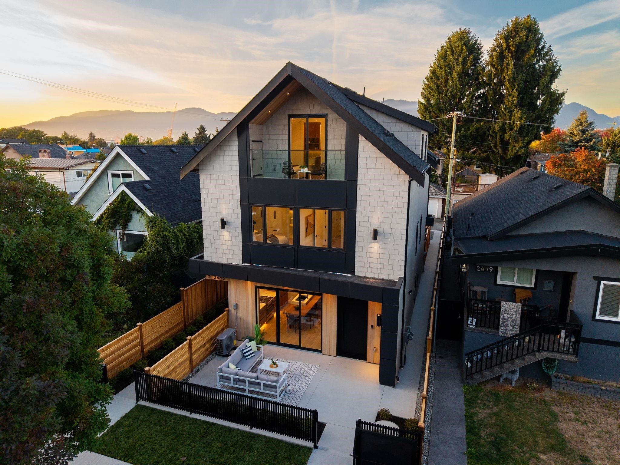 1-2435 Napier Street, Vancouver, BC, V5K 2W2 photo 2