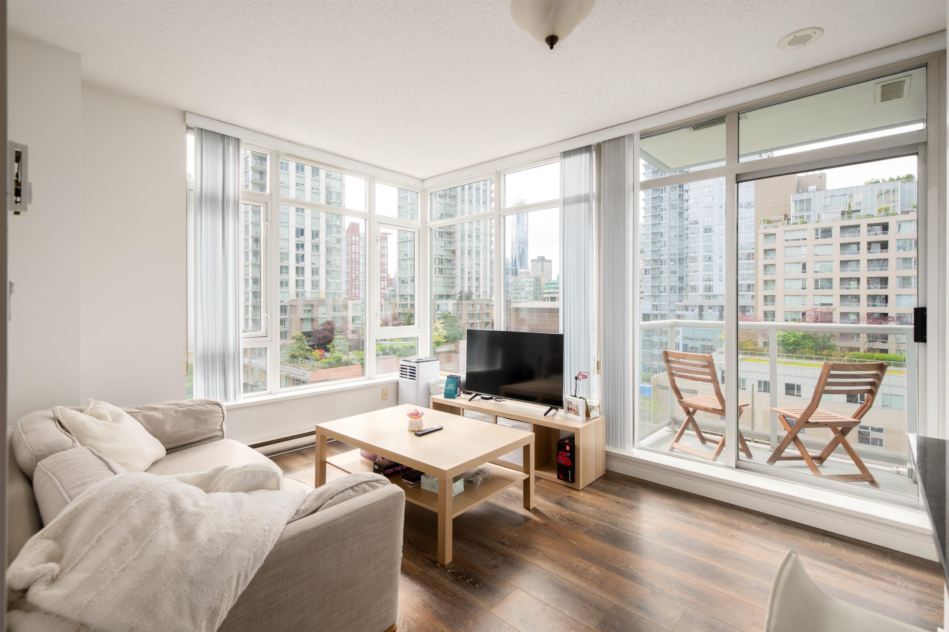 Additional image 3 of 801-480 Robson Street, Vancouver, BC, V6B 1S1