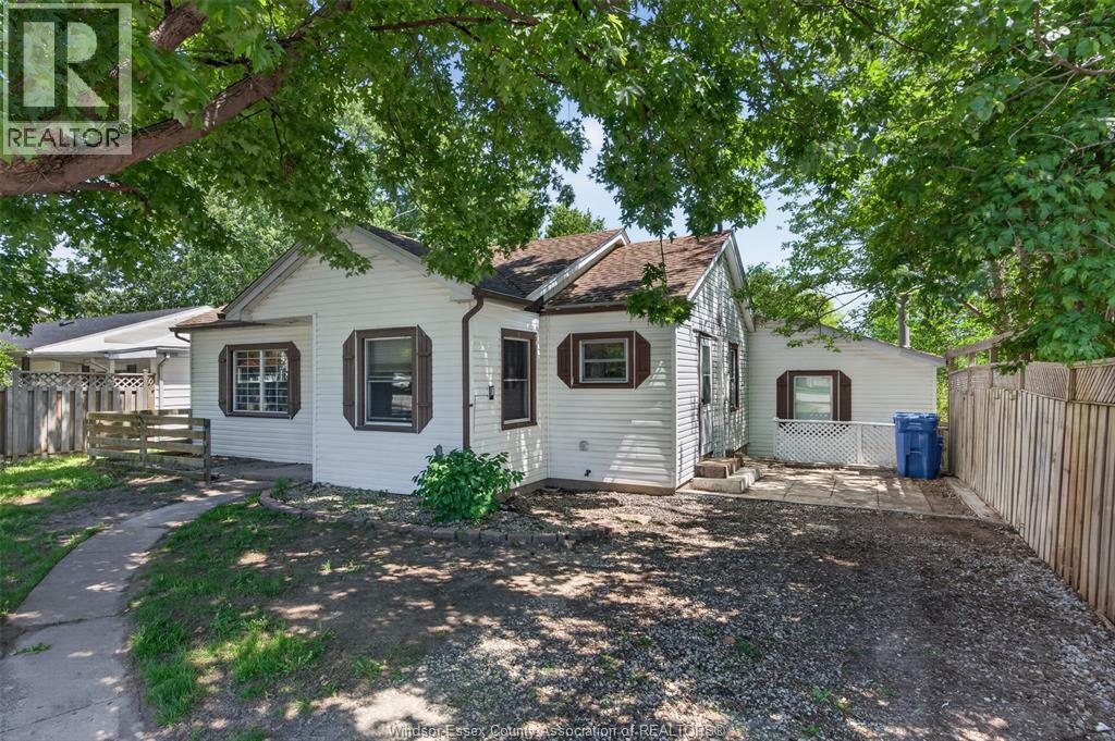 370 County Rd 34 West, Kingsville, ON, N8M2X5