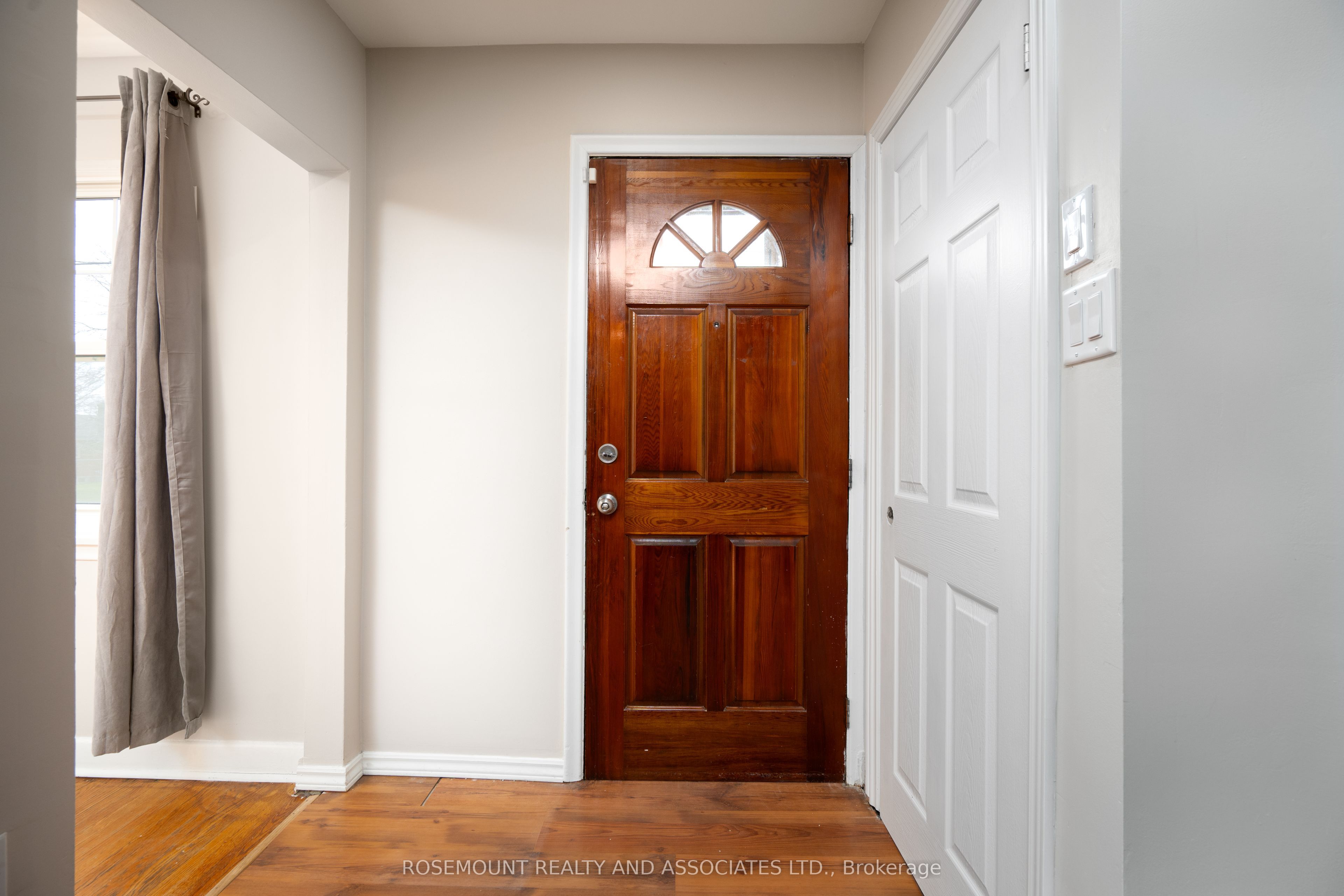 UPPER-32 Maywood Park, Toronto, ON, M1K 2G8 photo 3