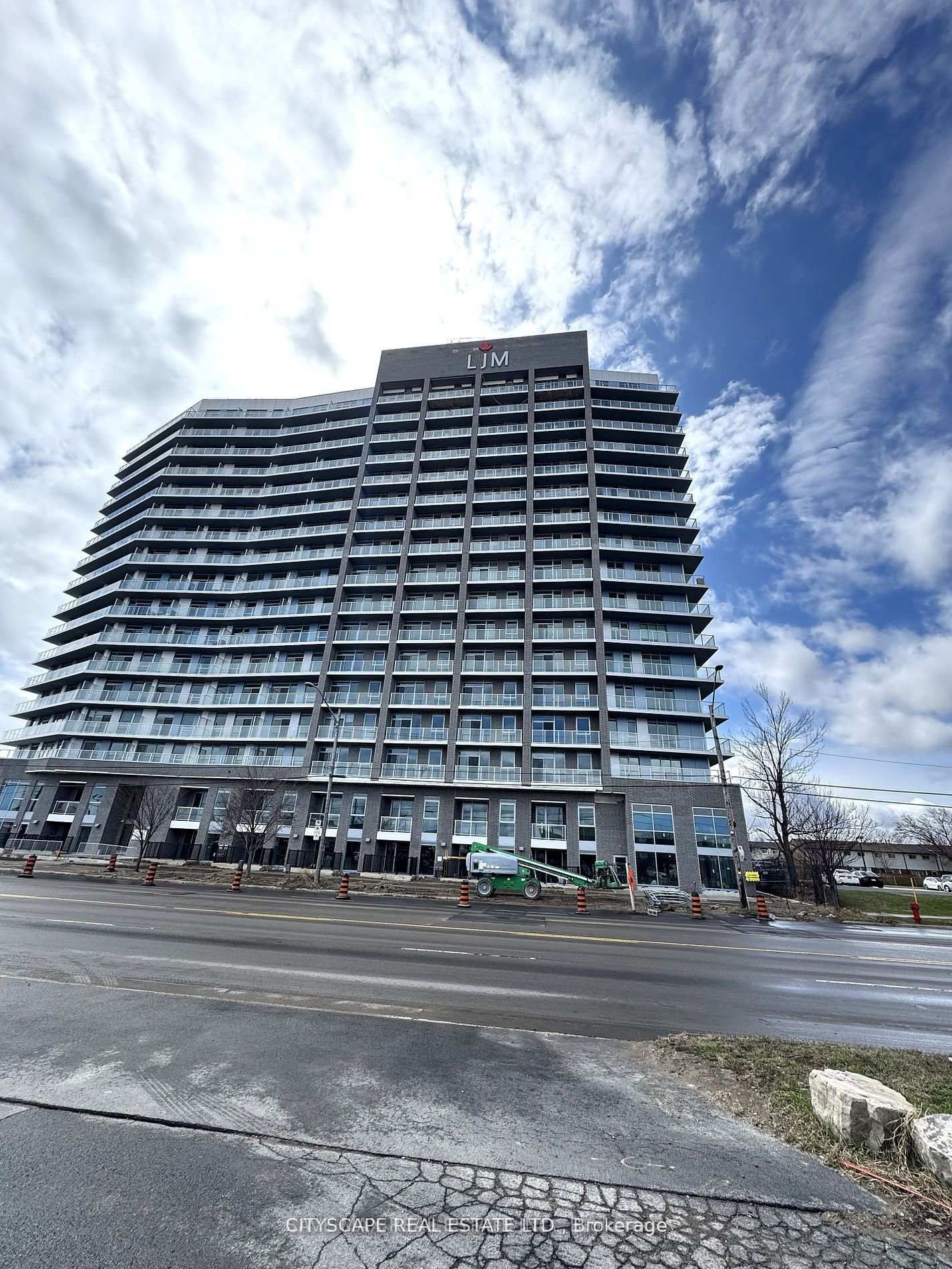 809-2782 Barton Street, Hamilton, ON, L8E 0L3
