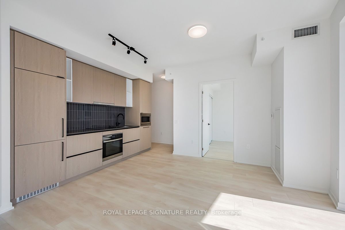1603-10 Graphophone Grove, Toronto, ON, M6H 0E5 photo 4