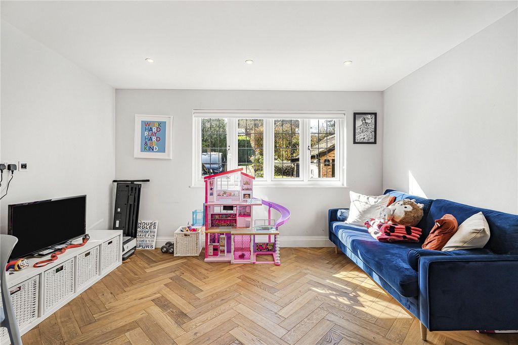 Additional image 8 of 4 bed detached house for saleThe Warren, Radlett, Hertfordshire WD7