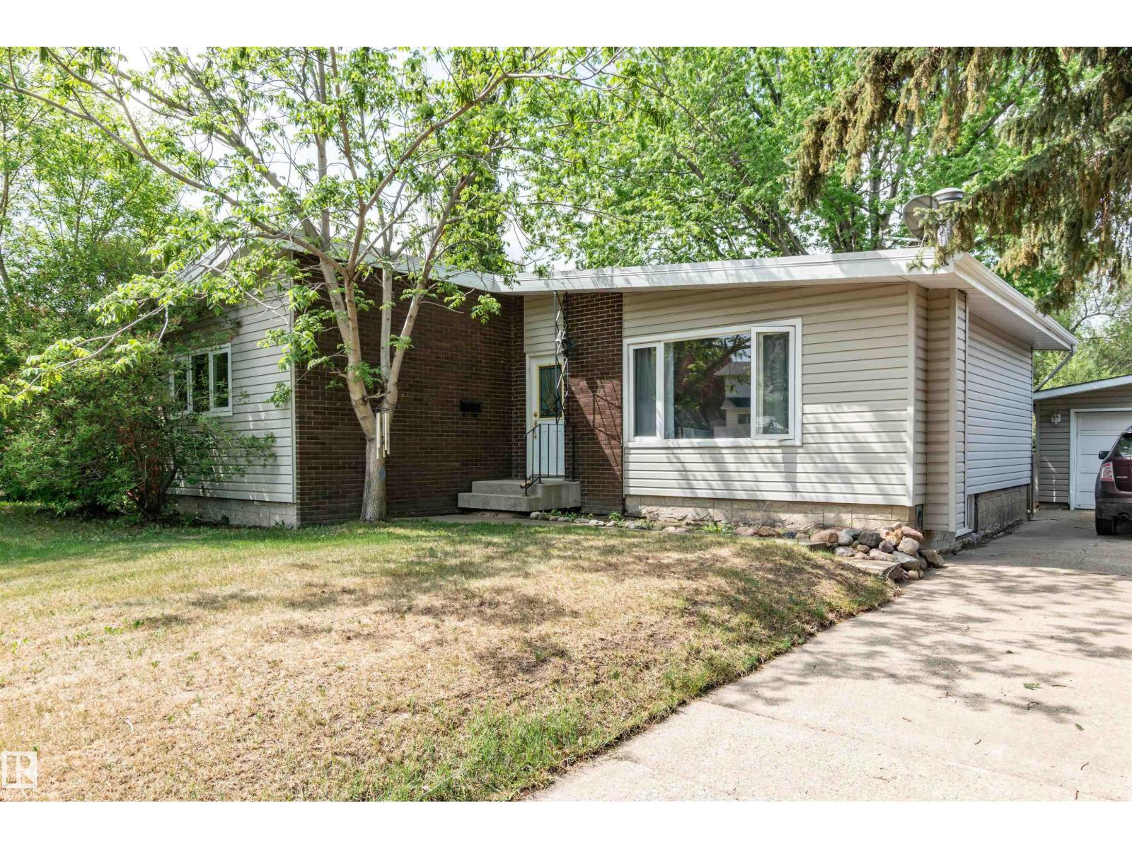 Additional image 2 of 4 Crane Road, Sherwood Park, AB, T8A4H5