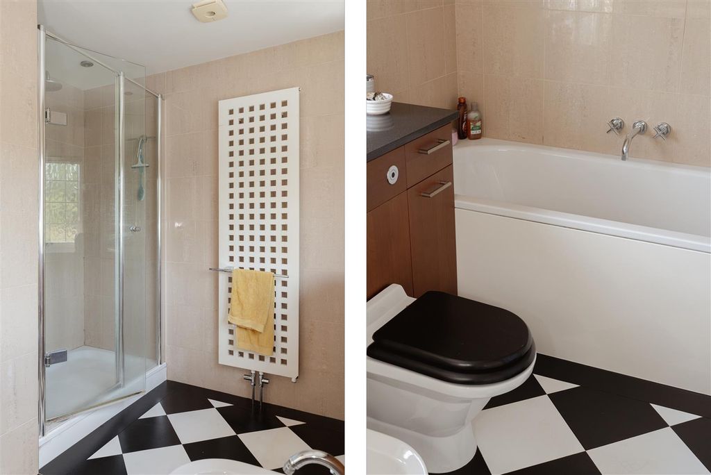 Additional image 25 of 5 bed detached bungalow for saleLodge Lane, Redhill RH1