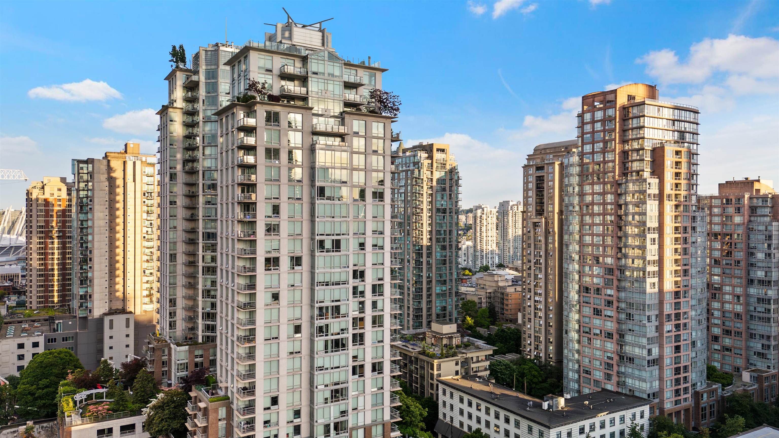 2504-565 Smithe Street, Vancouver, BC, V6B 0E4