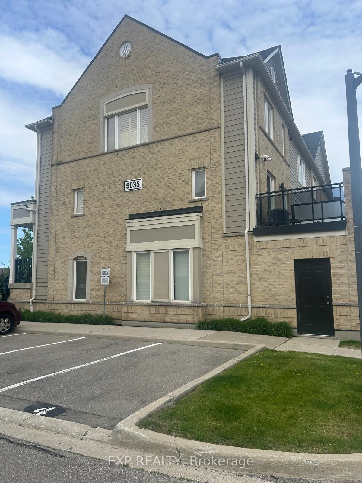 5035 Oscar Peterson Parking Boulevard, Mississauga, ON, L5M 0P4