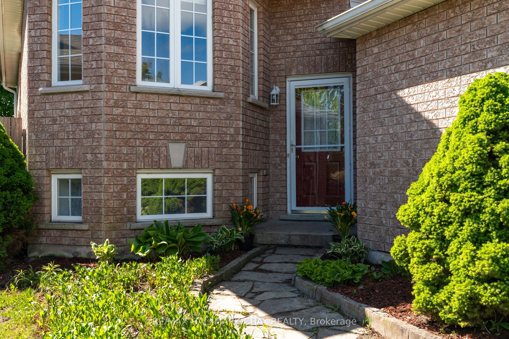 63 Masters Drive, Barrie, ON, L4M 6W9 photo 3