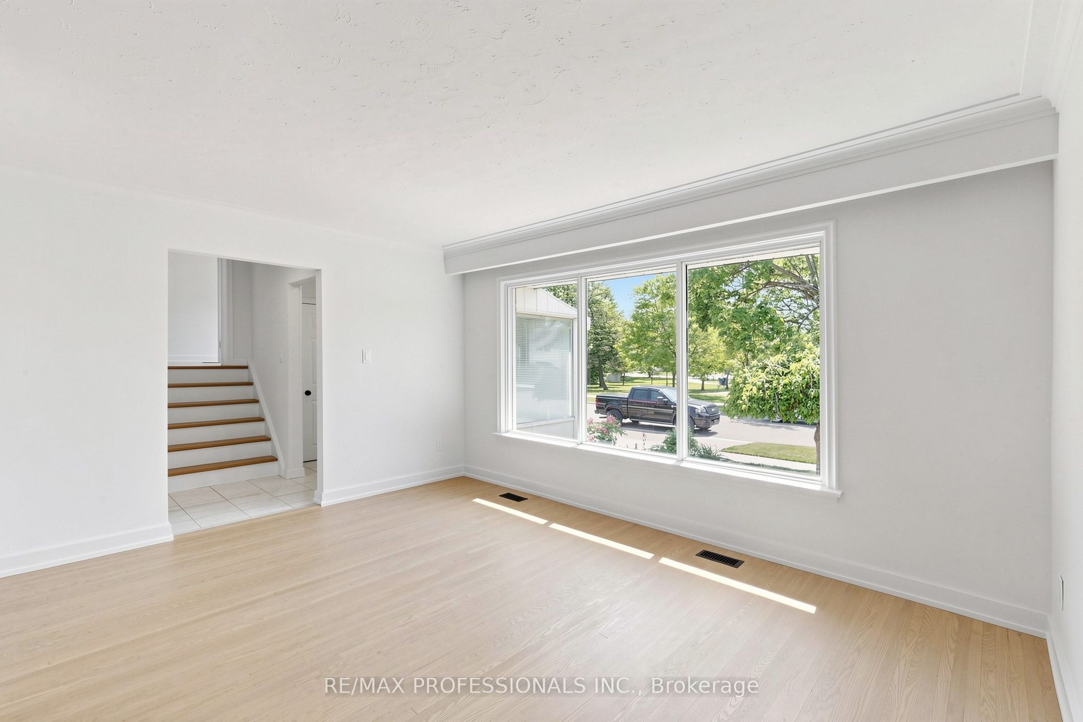 Additional image 3 of 25 Carsbrooke Road, Toronto, ON, M9C 3C2