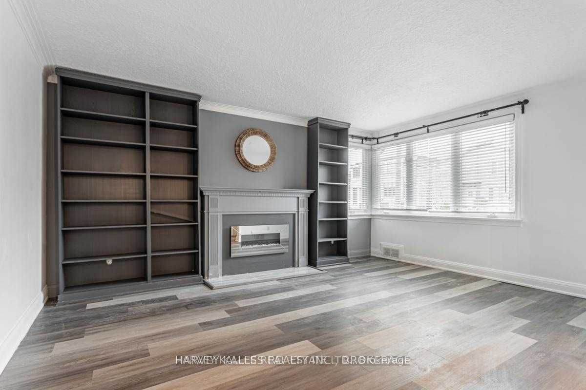 Main-157 Viewmount Avenue, Toronto, ON, M6B 1T5 photo 4