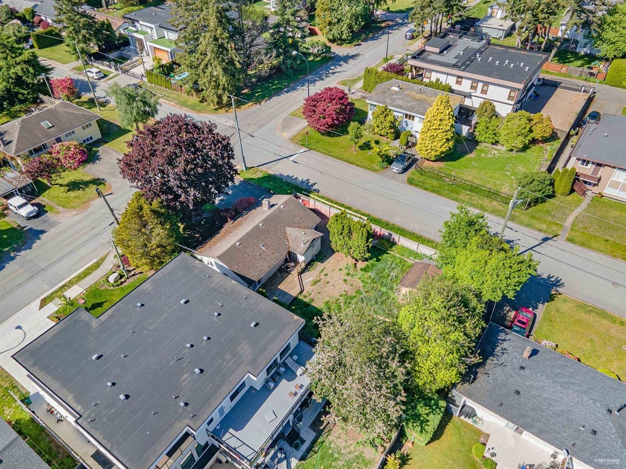 15661 Roper Avenue, White Rock, BC, V4B 2G9 photo 5