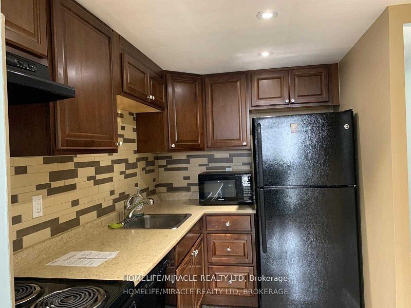 Additional image 3 of 1012-115 Hillcrest Avenue, Mississauga, ON, L5B 3Y9