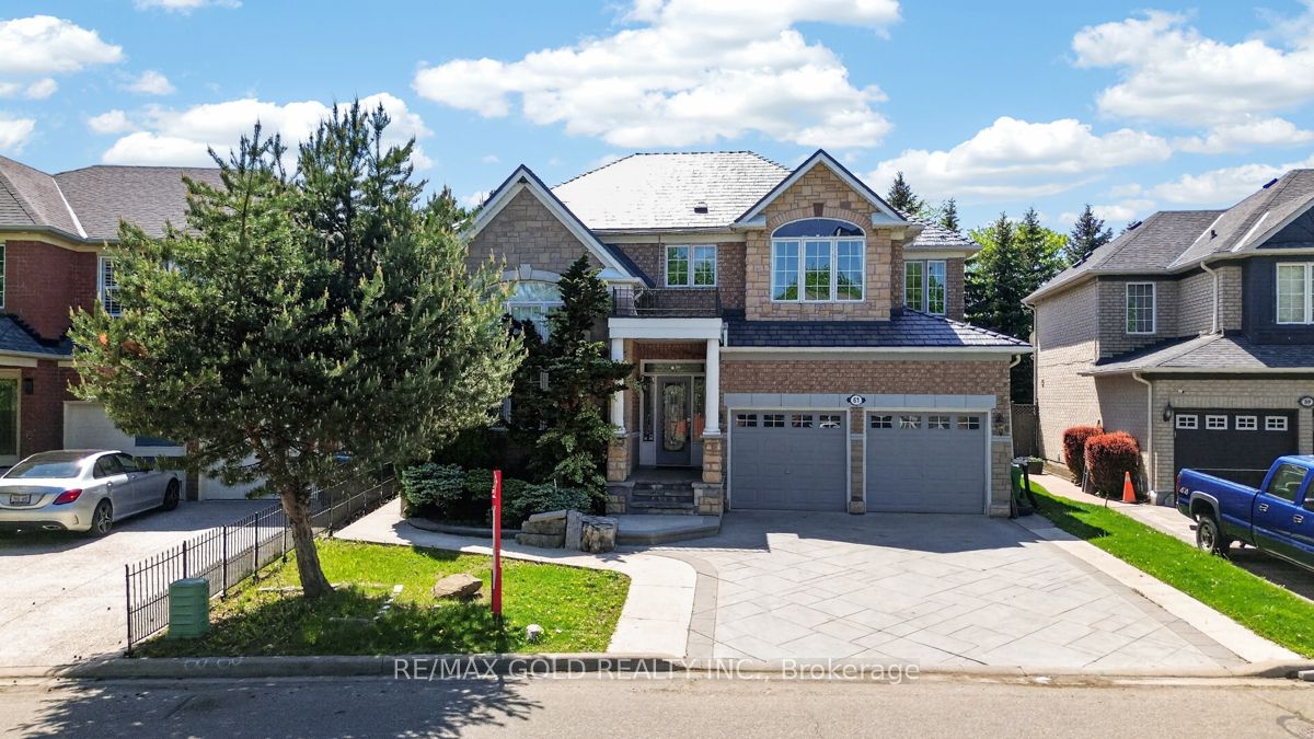 61 Whitwell Drive, Brampton, ON, L6P 1E5 photo 2